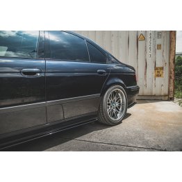 Накладки сплиттеры на пороги на BMW M5 E39